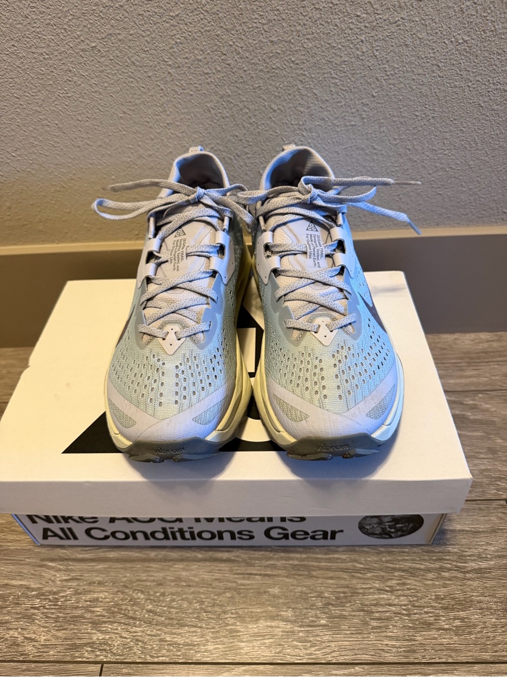 Nike Women's Zegama Trail Shoe 8.5
